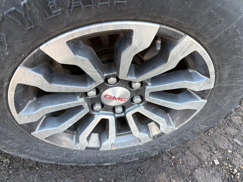 GMC Sierra 1500 AT4 Crew Cab Short Box 4WD 2020