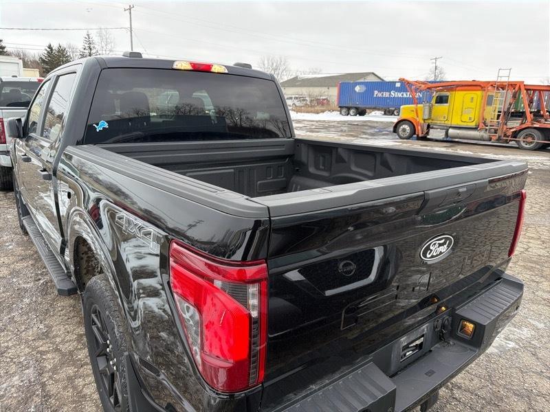 Ford F-150 STX SuperCrew 4WD 2024