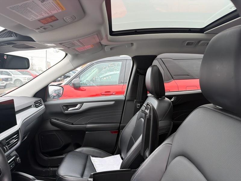 Ford Escape Platinum AWD 2023