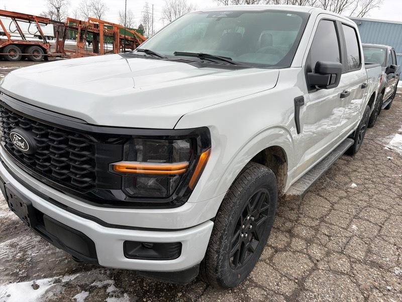 Ford F-150 STX SuperCrew 4WD 2024