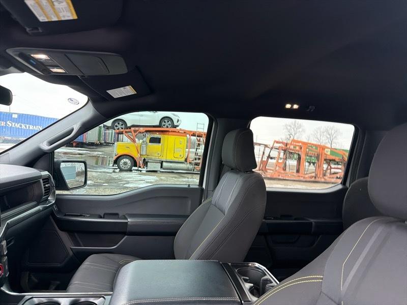 Ford F-150 STX SuperCrew 4WD 2024