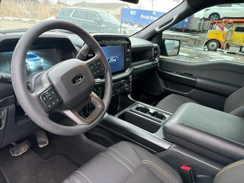 Ford F-150 STX SuperCrew 4WD 2024