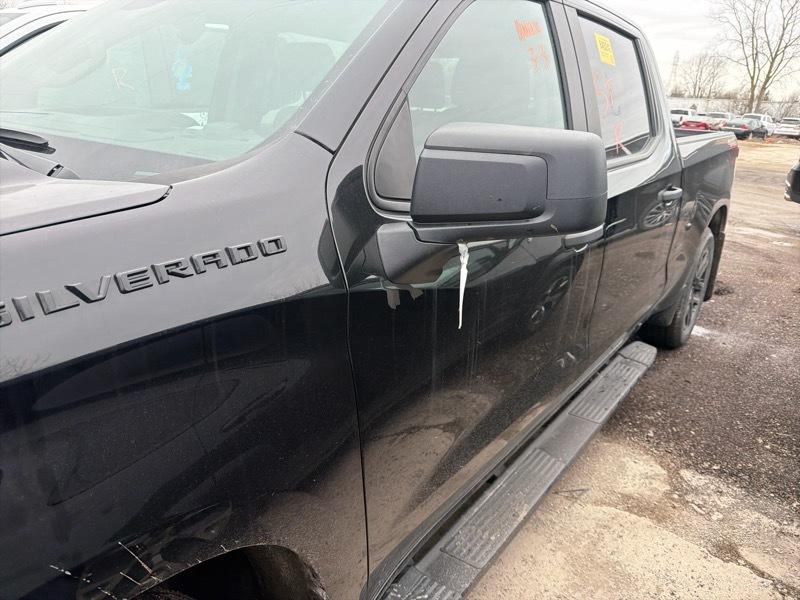 Chevrolet Silverado 1500 Custom Crew Cab 4WD 2024