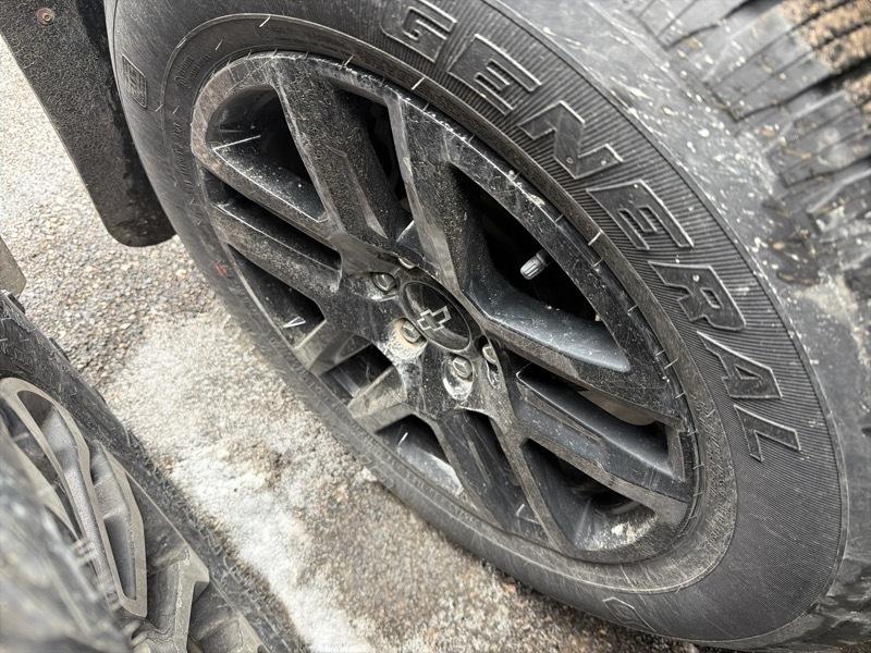 Chevrolet Silverado 1500 Custom Crew Cab 4WD 2024