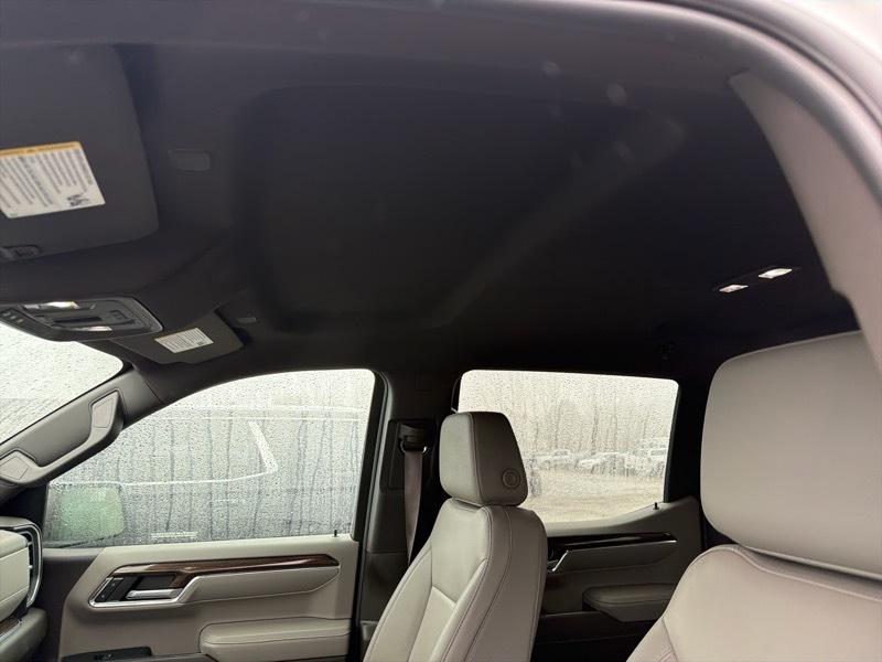 Chevrolet Silverado 1500 RST Crew Cab 4WD 2024