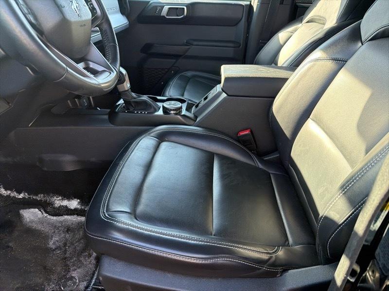 Ford Bronco Outer Banks 4-Door 2025