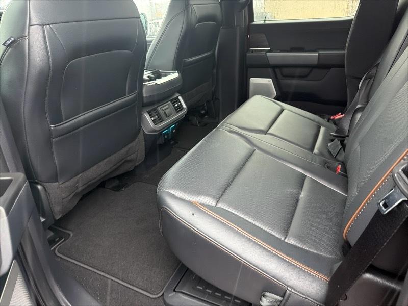 Ford F-150 Lariat SuperCrew 4WD 2024