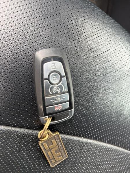 Ford F-150 Lariat SuperCrew 5.5-ft. Bed 4WD 2023