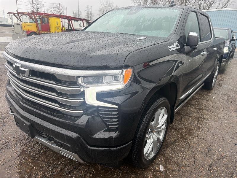 Chevrolet Silverado 1500 High Country Crew Cab 4WD 2025