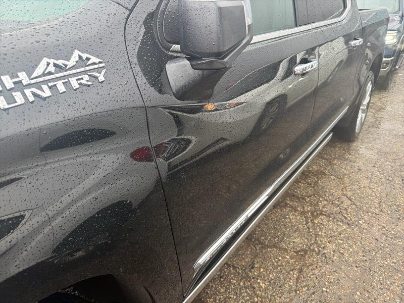 Chevrolet Silverado 1500 High Country Crew Cab 4WD 2025