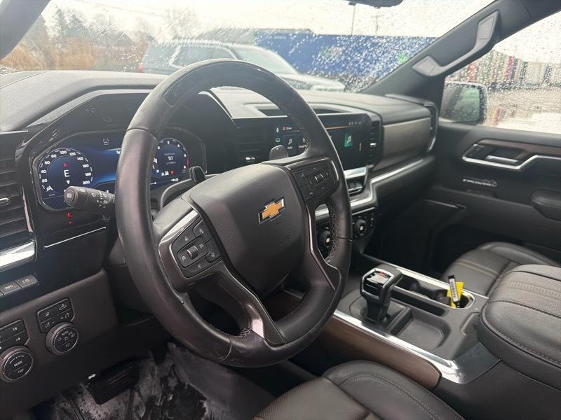 Chevrolet Silverado 1500 High Country Crew Cab 4WD 2025