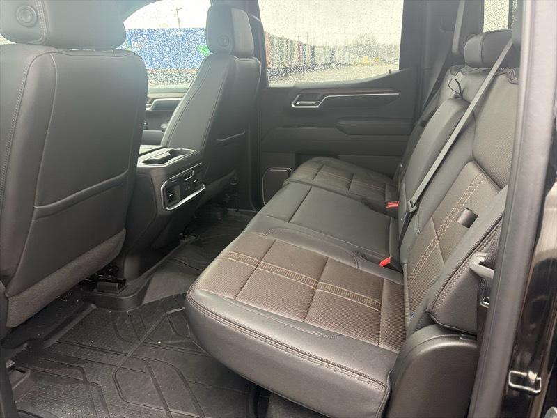 Chevrolet Silverado 1500 High Country Crew Cab 4WD 2025