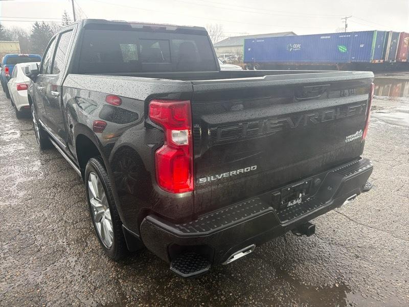 Chevrolet Silverado 1500 High Country Crew Cab 4WD 2025