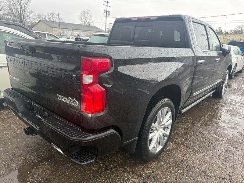 Chevrolet Silverado 1500 High Country Crew Cab 4WD 2025
