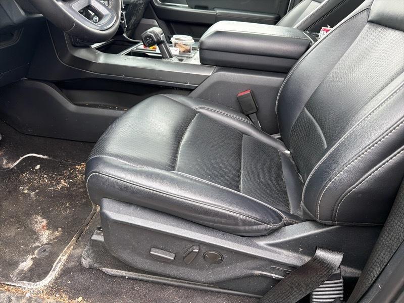 Ford F-150 Lariat SuperCrew 4WD 2025