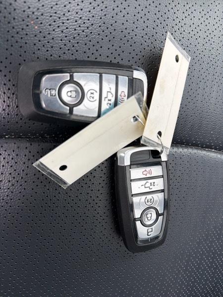 Ford F-150 Lariat SuperCrew 4WD 2025