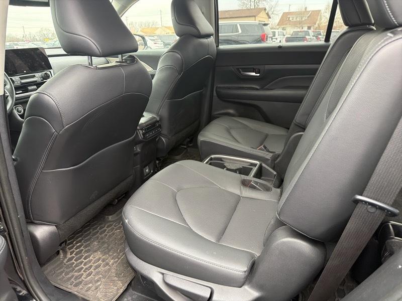 Toyota Grand Highlander XLE AWD 2024