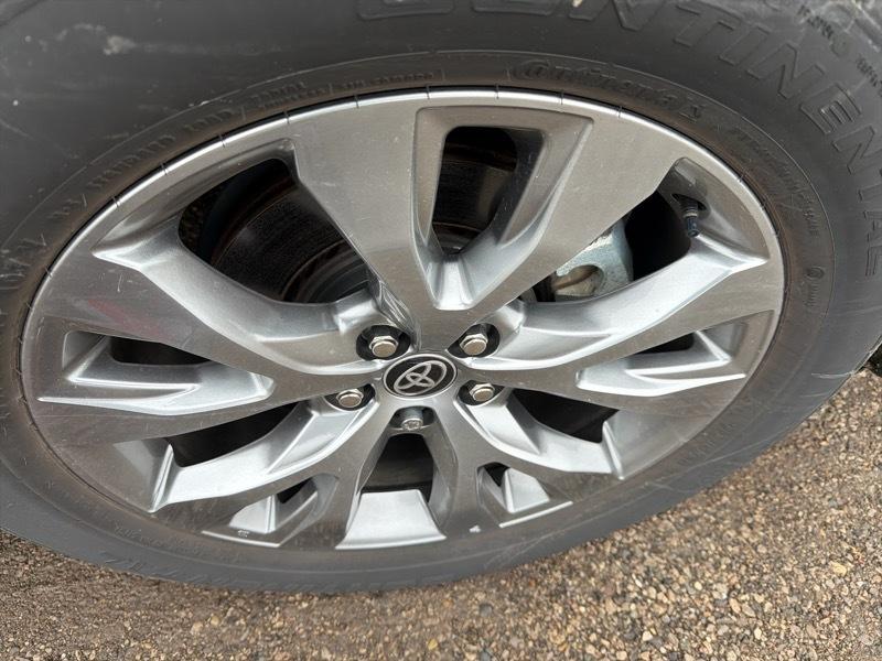 Toyota Grand Highlander XLE AWD 2024