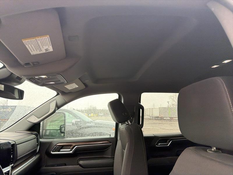 Chevrolet Silverado 1500 RST Crew Cab 4WD 2024