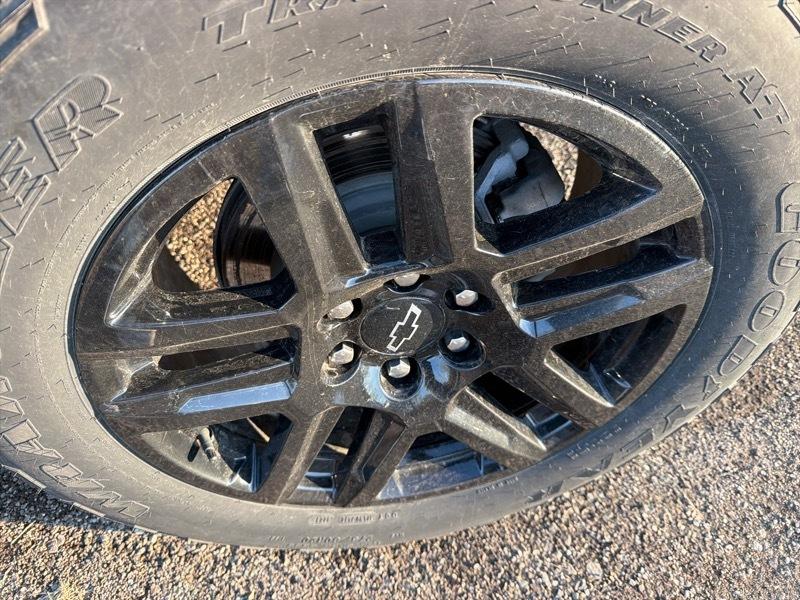 Chevrolet Silverado 1500 Custom Crew Cab 4WD 2024