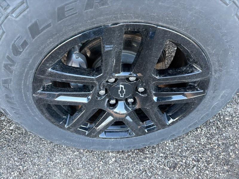 Chevrolet Silverado 1500 Custom Crew Cab 4WD 2024