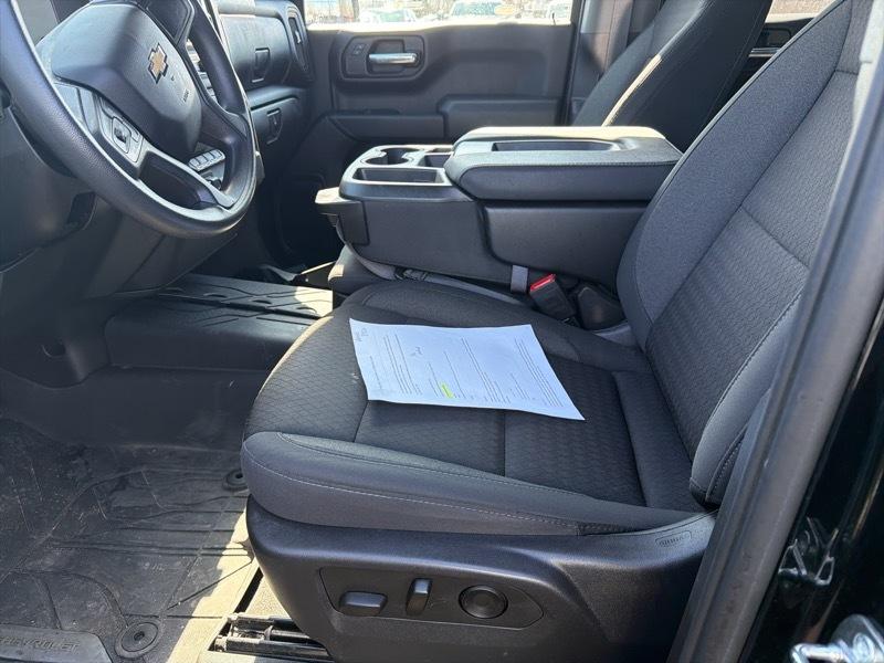 Chevrolet Silverado 1500 Custom Crew Cab 4WD 2023