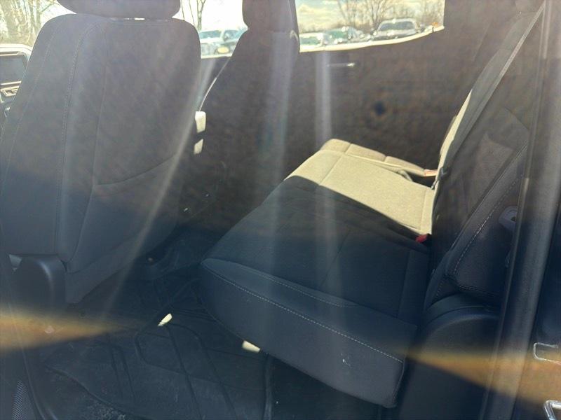 Chevrolet Silverado 1500 Custom Crew Cab 4WD 2023