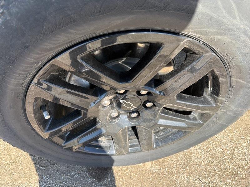 Chevrolet Silverado 1500 Custom Crew Cab 4WD 2023