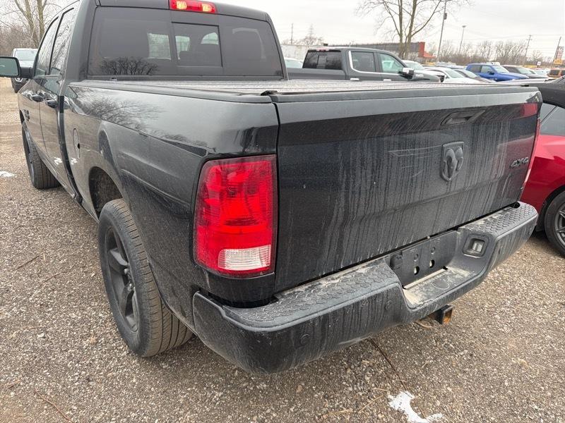 RAM 1500 SLT Quad Cab 4WD 2021