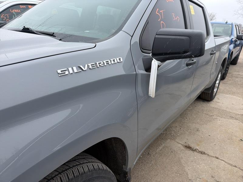 Chevrolet Silverado 1500 Custom Crew Cab 4WD 2024