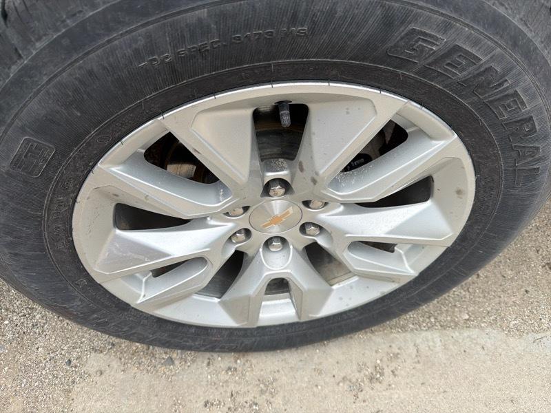 Chevrolet Silverado 1500 Custom Crew Cab 4WD 2024