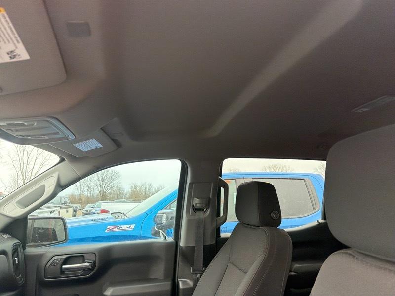 GMC Sierra 1500 Pro Crew Cab Short Box 4WD 2024