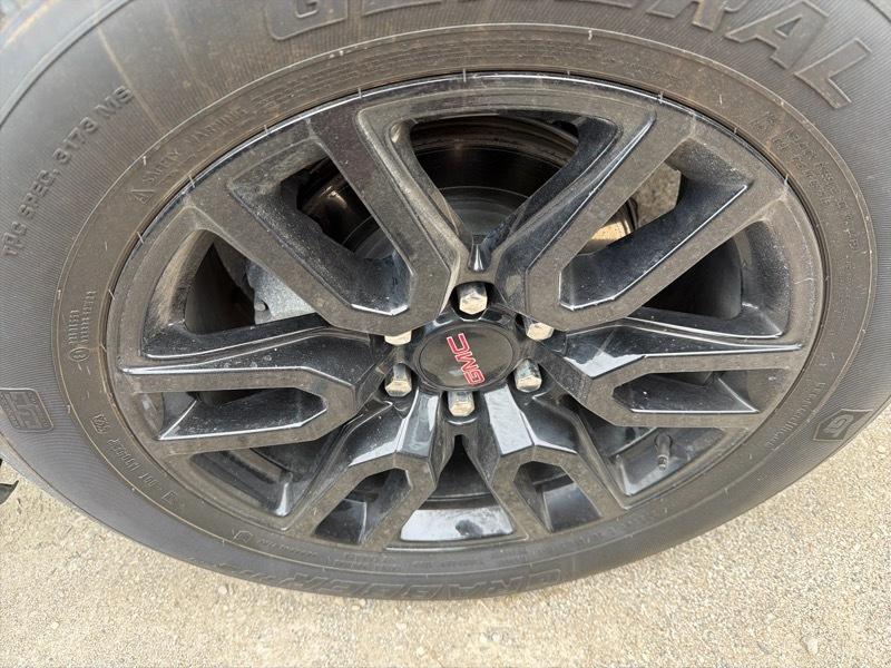 GMC Sierra 1500 Pro Crew Cab Short Box 4WD 2024