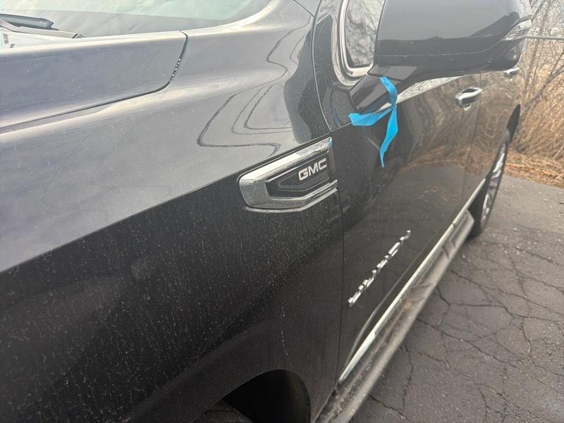 GMC Yukon SLT 4WD 2024