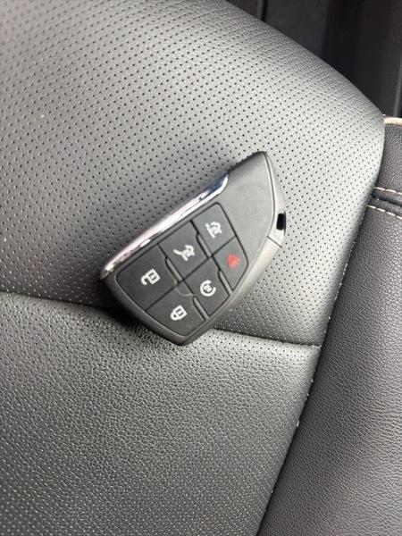 GMC Yukon SLT 4WD 2024