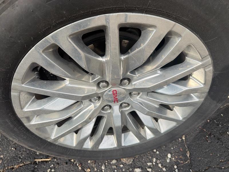 GMC Yukon SLT 4WD 2024