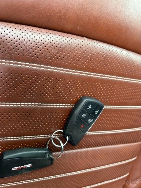 GMC Sierra 1500 Denali Ultimate Crew Cab 4WD 2025