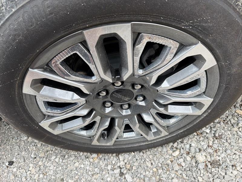 GMC Sierra 1500 Denali Ultimate Crew Cab 4WD 2025