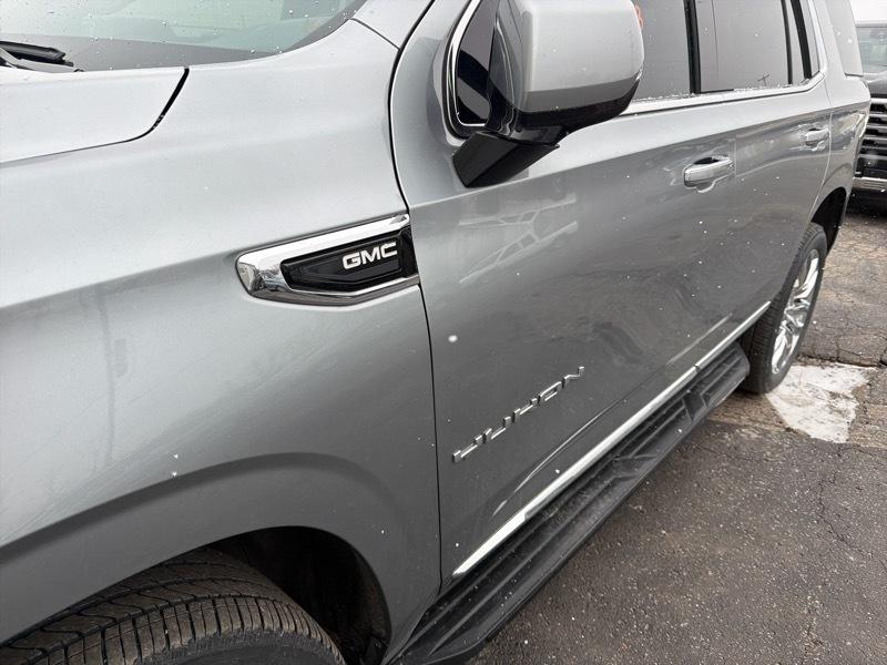 GMC Yukon SLT 4WD 2024