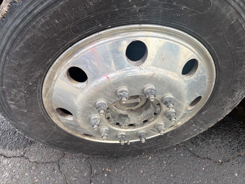 Ford F-450 SD Platinum Crew Cab DRW 4WD 2024