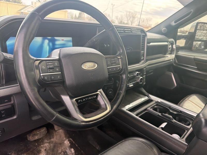 Ford F-450 SD Platinum Crew Cab DRW 4WD 2024
