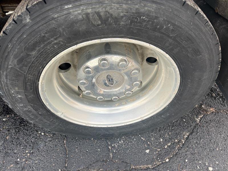 Ford F-450 SD Platinum Crew Cab DRW 4WD 2024