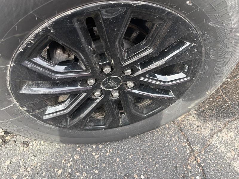 Ford F-150 Lariat SuperCrew 4WD 2025