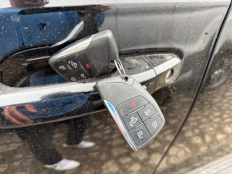 Chevrolet Silverado 1500 RST Crew Cab 4WD 2024