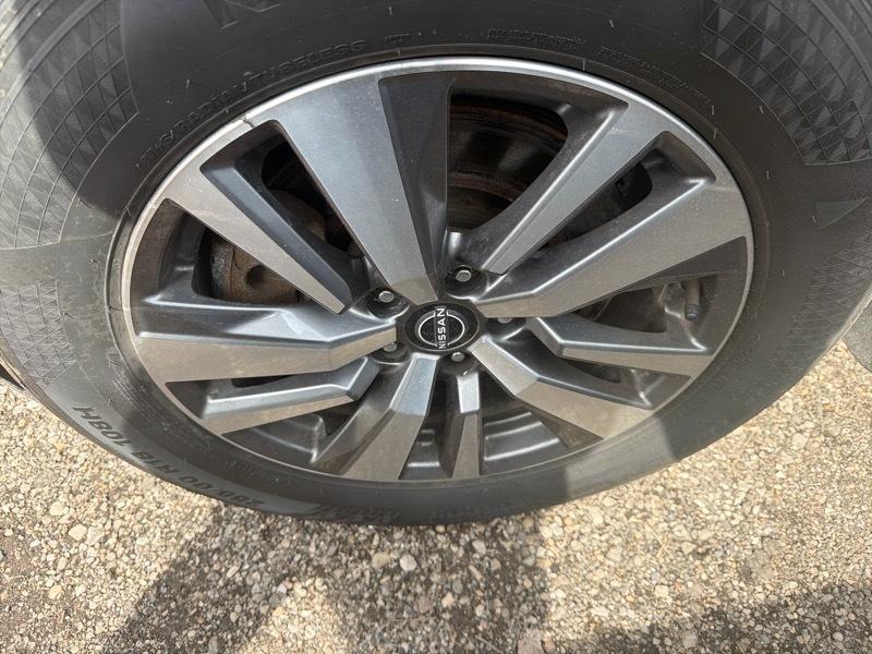 Nissan Pathfinder SL 4WD 2023