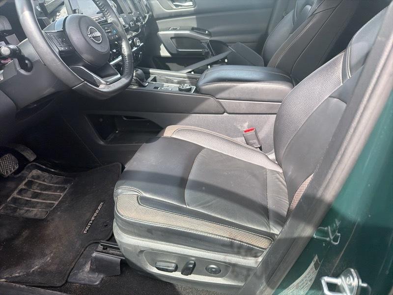 Nissan Pathfinder SL 4WD 2023