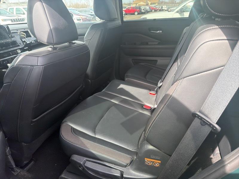 Nissan Pathfinder SL 4WD 2023