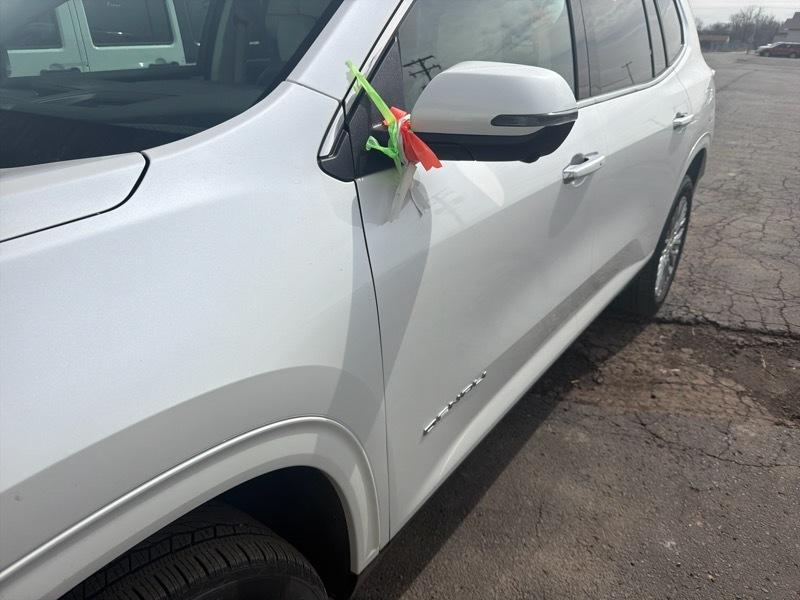 GMC Acadia Denali AWD 2025