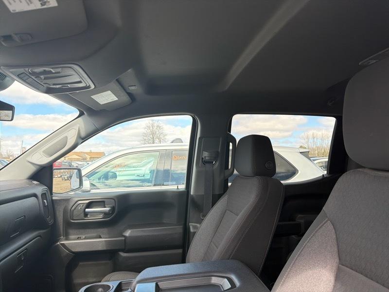 GMC Sierra 1500 Pro Crew Cab Short Box 4WD 2023