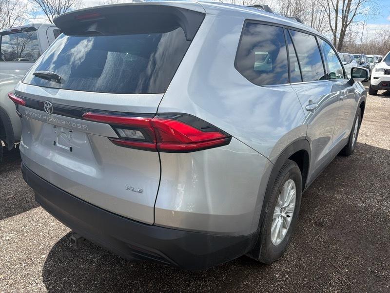 Toyota Grand Highlander Hybrid XLE AWD 2024
